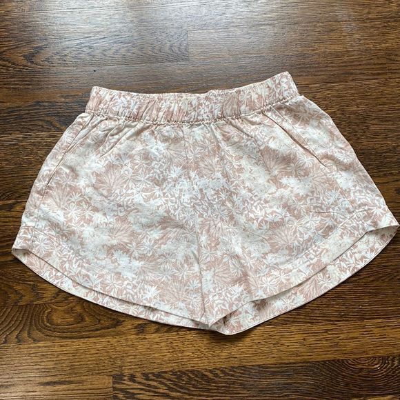 Patagonia Pants - NWT Patagonia Garden Island Shorts - Size Small